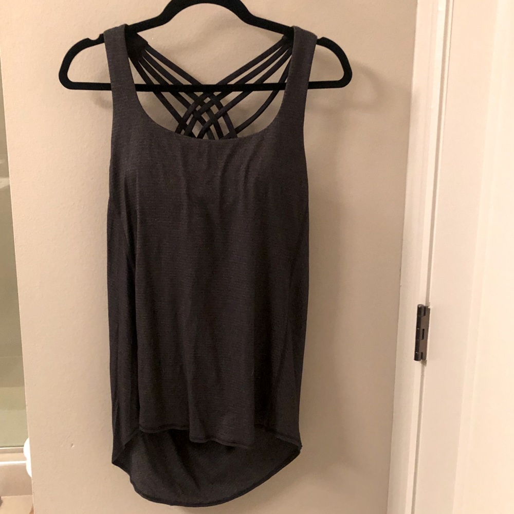 Lululemon crisscross tank